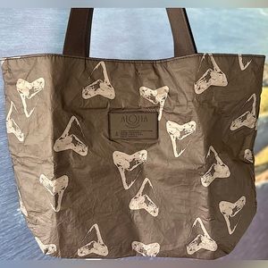 BRAND NEW ALOHA Collection Day Tripper in ʻAumākua